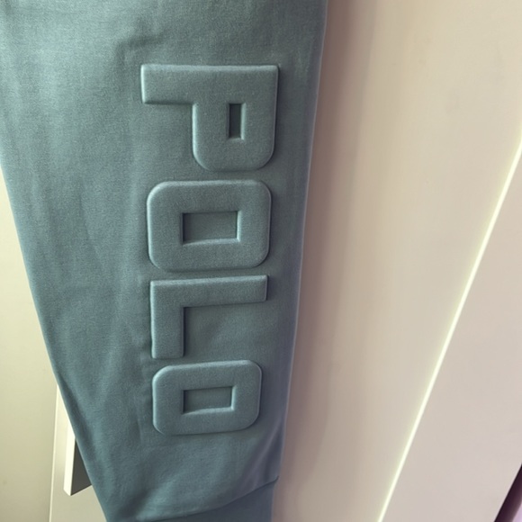 Polo Ralph LaurenDouble Knit Joggers
Blue Note, Medium Size..brand new - Picture 6 of 8